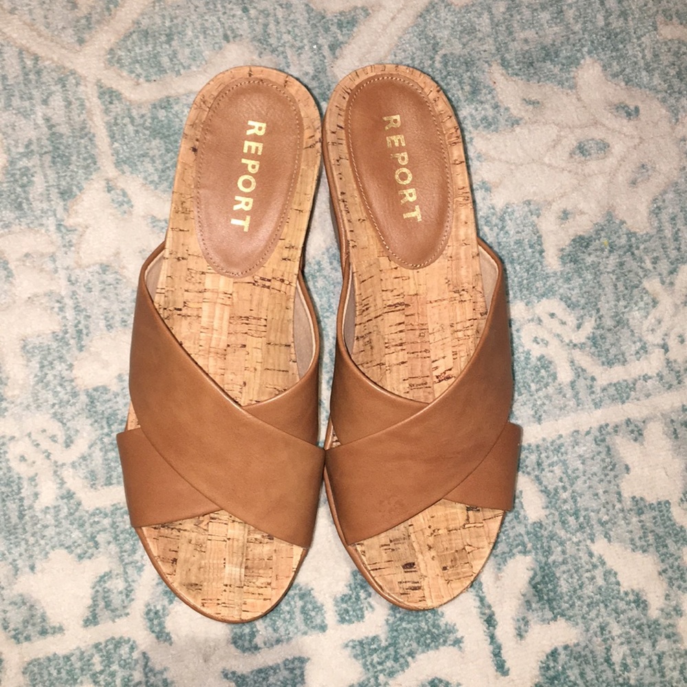 Report slide wedges